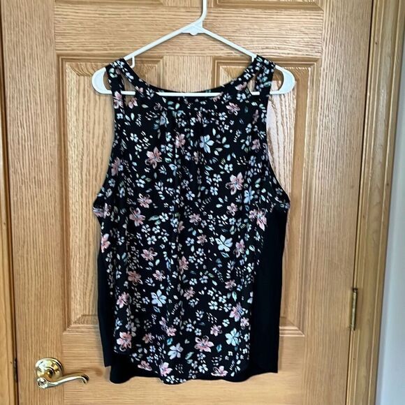 Torrid Black Floral Georgette Sleeveless Cutout Tank Top 2X - Picture 3 of 9